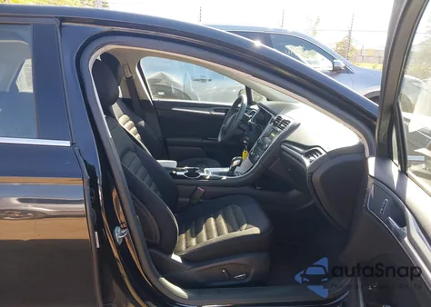 2015 Ford Fusion Se z USA, uszkodzony, nr VIN 1FA6P0H72F5102277